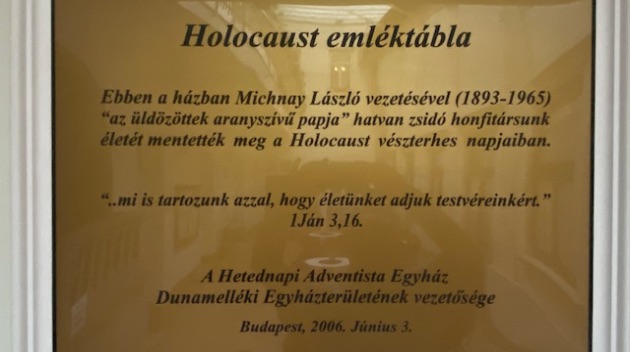 Plaque: during the Second World War, the church hid 50 Jews in the church basement to save them from death