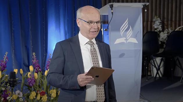 Pastor Tadeusz Niewolik, director of the newly established Hope Media Polska