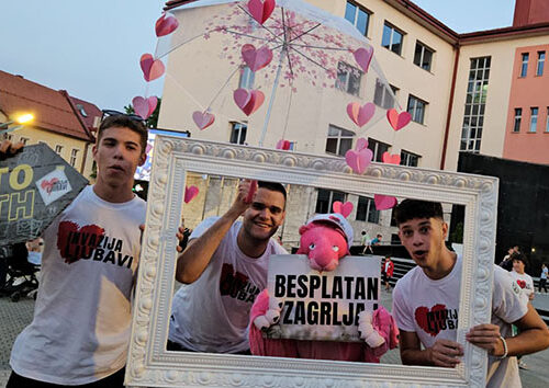Love invasion, B&H, young men at Photo Booth