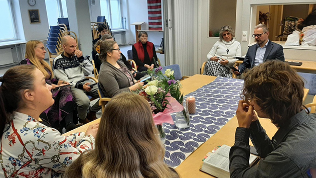 Adventists in Helsinki gather for the first joint Sabbath service on 21 February, as the Finnish-speaking Annankatu congregation and the Estonian-speaking Elutee Kodukirik home group worship together