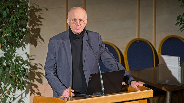 Jānis Mucenieks shares his experience of being involved in a church plant in Sadraudzība, Latvia. The event included presentations and testimonies offering practical training for participants interested in mission and church planting