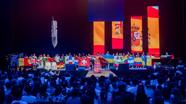 Young people from across Europe gather on stage with their national flags, highlighting the cultural diversity of the congress